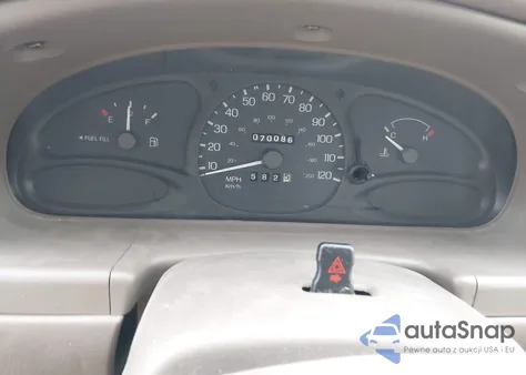 2002 Ford Escort z USA, uszkodzony, nr VIN 3FAFP13P52R162283